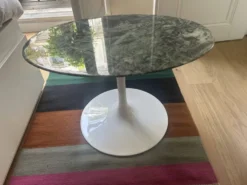 Gueridon pseudo Knoll marbre vert