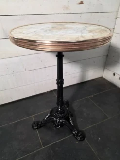 Guéridon de bistrot dessus marbre et laiton pied fonte