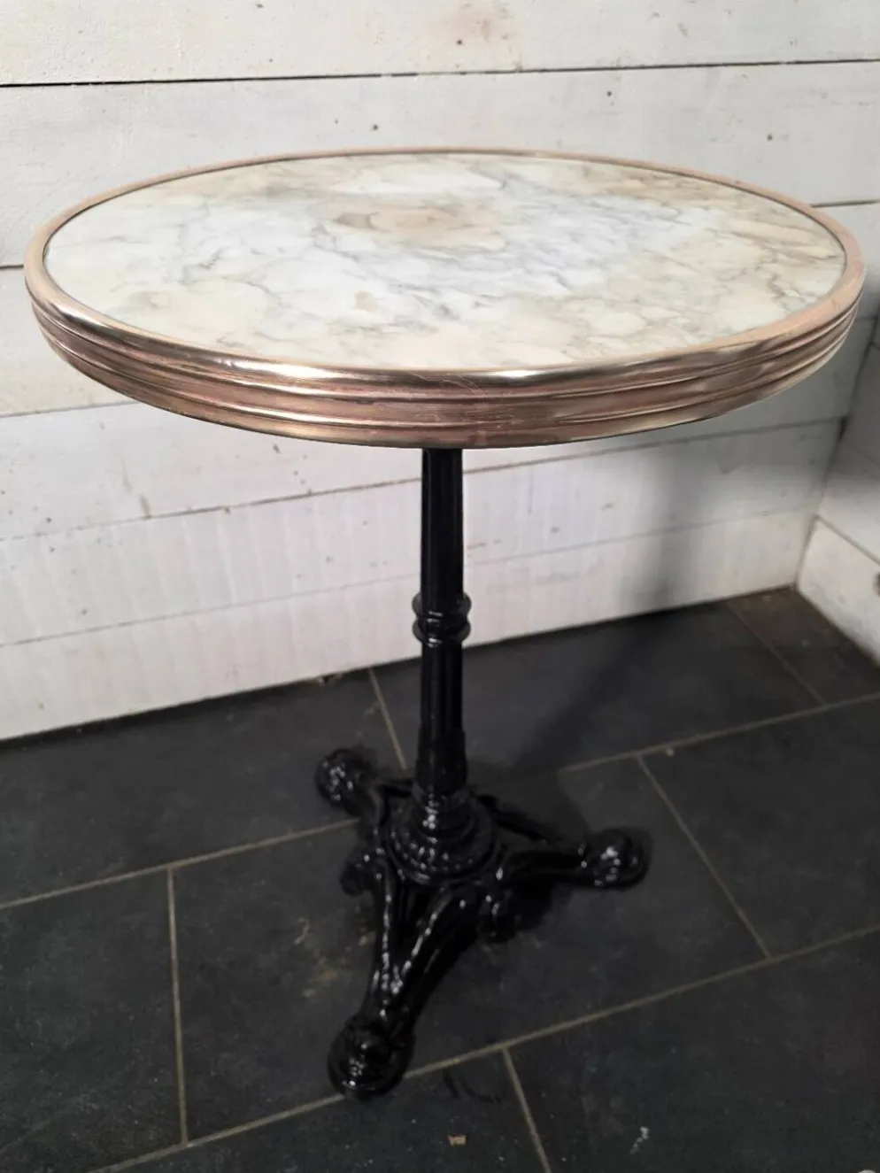 Guéridon de bistrot dessus marbre et laiton pied fonte
