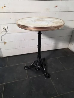 Guéridon de bistrot dessus marbre et laiton pied fonte
