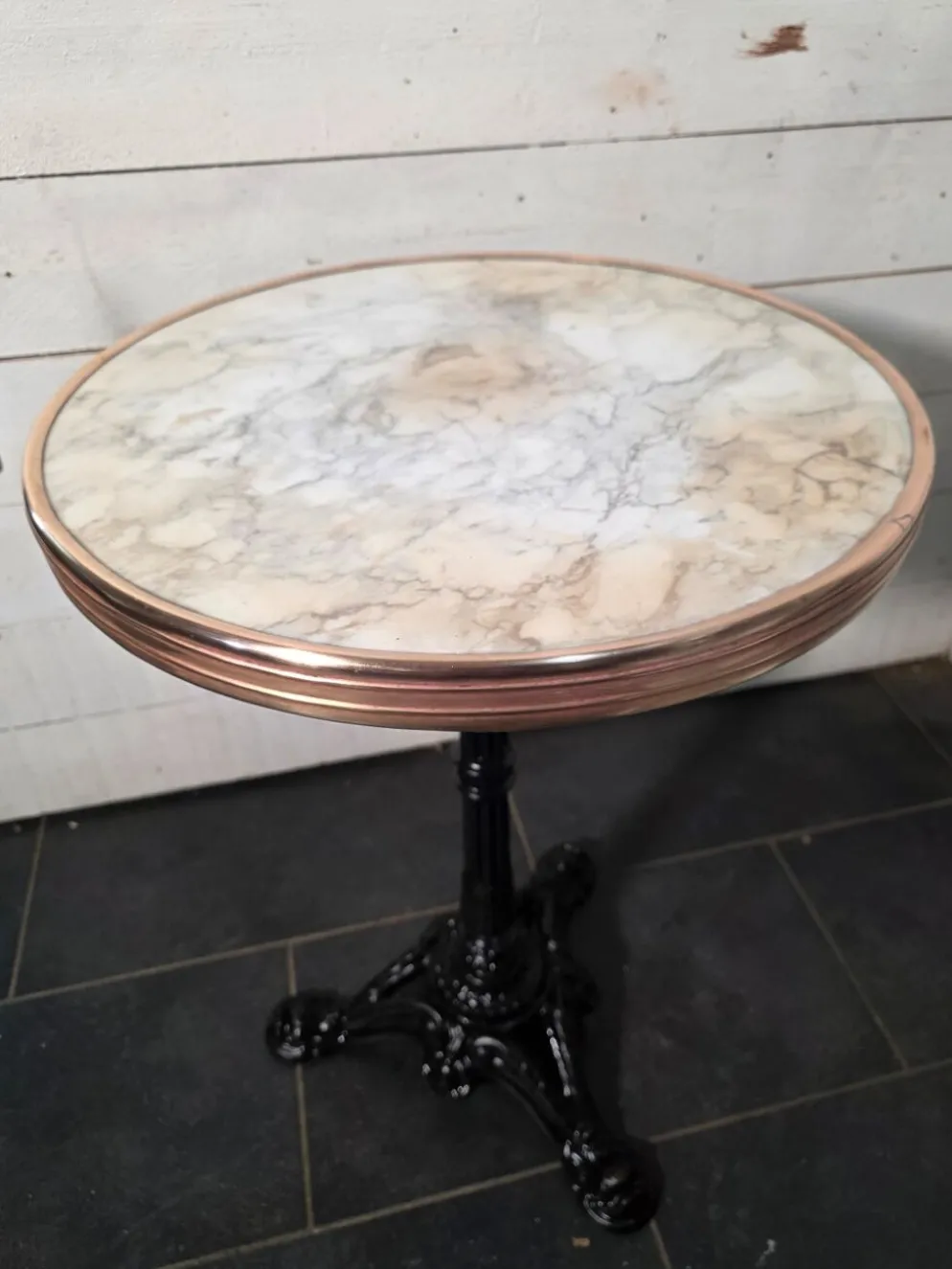 Guéridon de bistrot dessus marbre et laiton pied fonte