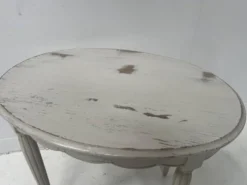 Guéridon de style Art Déco en hetre patiné XX siècle