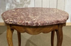 Guéridon de style Louis XV début XXème avec dessus marbre, en bois de rose