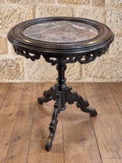 Guéridon Napoléon III en bois noirci et marbre – XIXe siècle