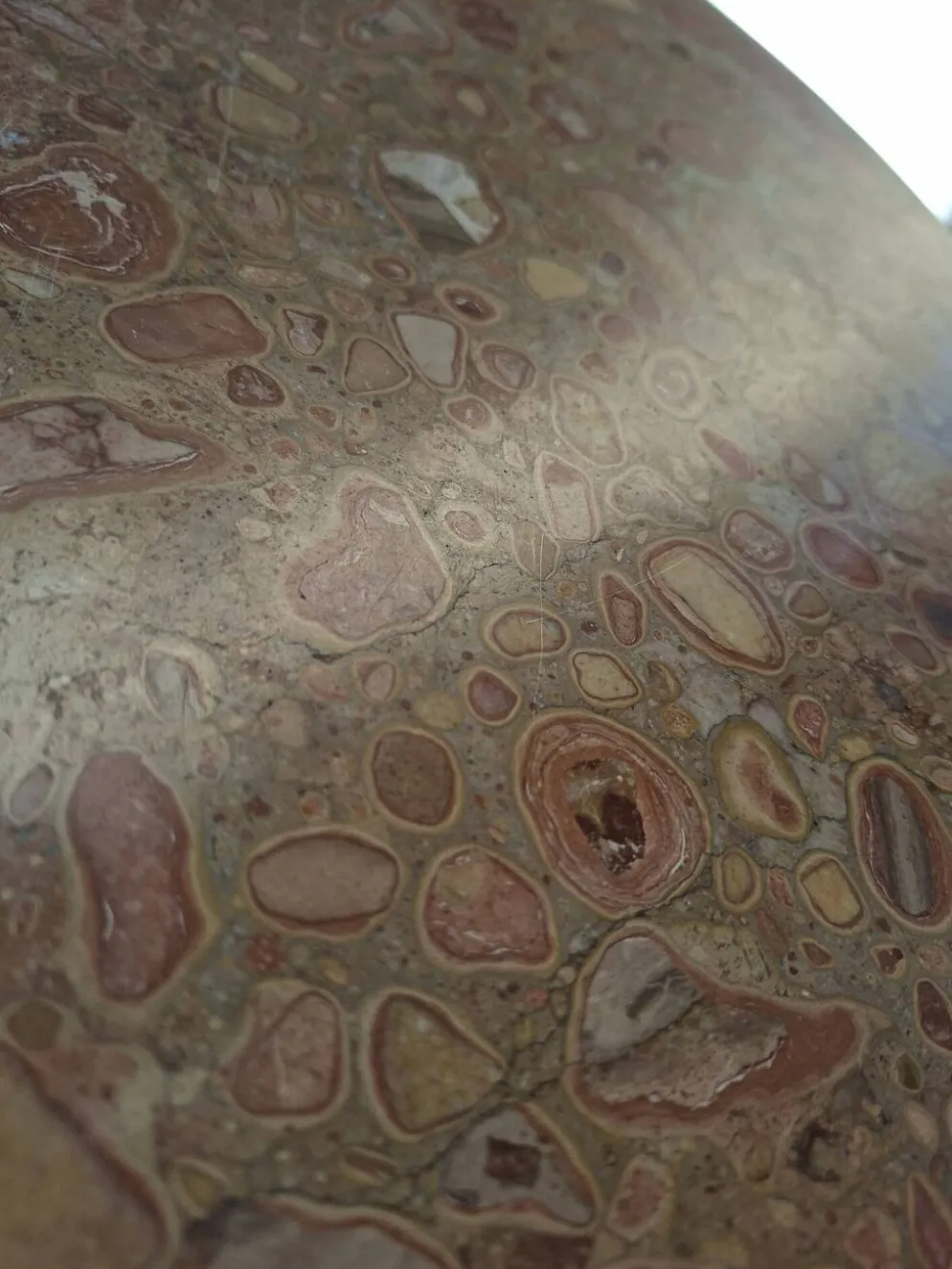 Guéridon néoclassique en acajou et marbre rouge fin du XIXe siècle