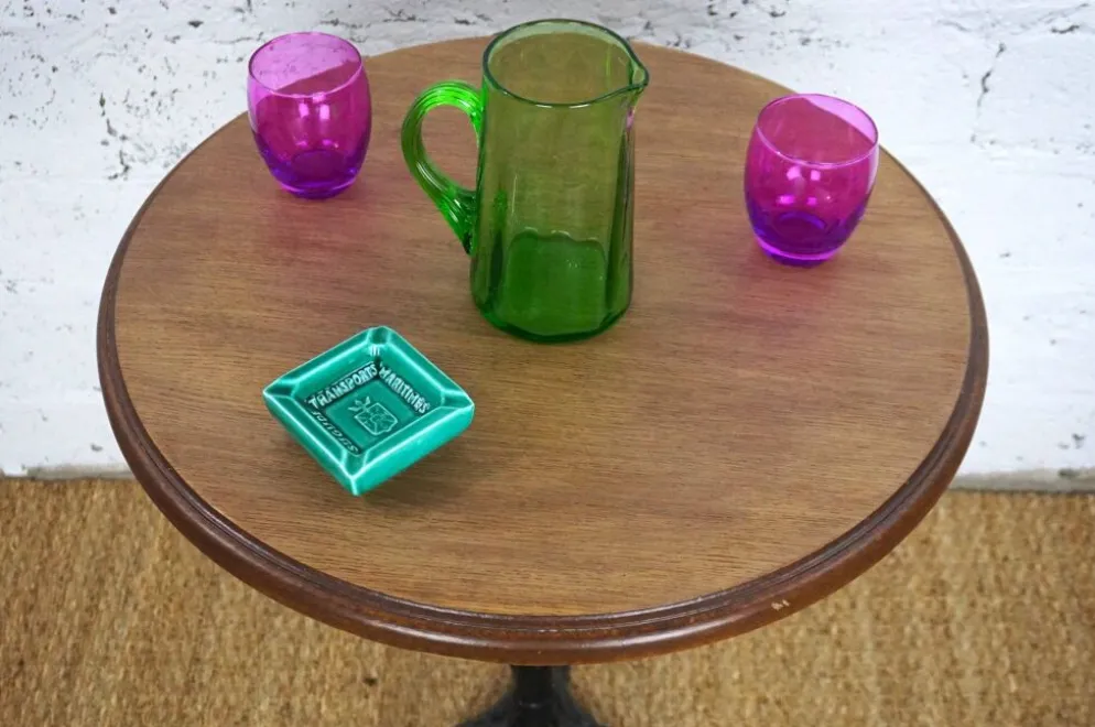 Guéridon ou table de bistrot vintage plateau chêne avec une finition couleur miel
