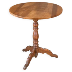 Guéridon rond ancien en bois – pied central tourné et piètement tripode