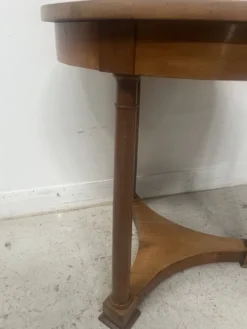 Guéridon rond de style Empire en merisier XIX siècle