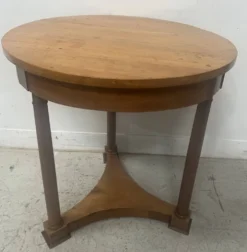 Guéridon rond de style Empire en merisier XIX siècle