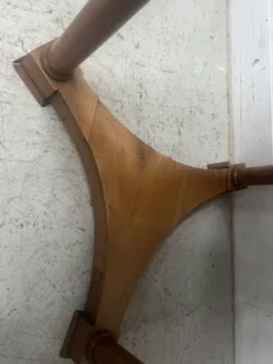 Guéridon rond de style Empire en merisier XIX siècle