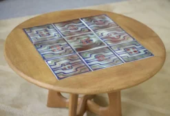 Guéridon/table basse en chêne par Guillerme et Chambron et céramique par Danikowski pour Votre Maison 1950’s