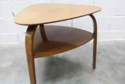 Guéridon / table basse tripode Bow Wood dessin Steiner pour Baumann 1960