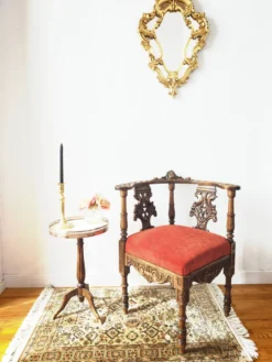 Guéridon tripode style Louis XVI marbre blanc et laiton