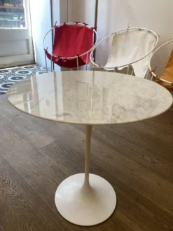 Guéridon « tulipe » - marbre statuarietto - eero saarinen, pour knoll