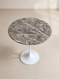 Guéridon “tulipe” par Eero Saarinen pour Knoll