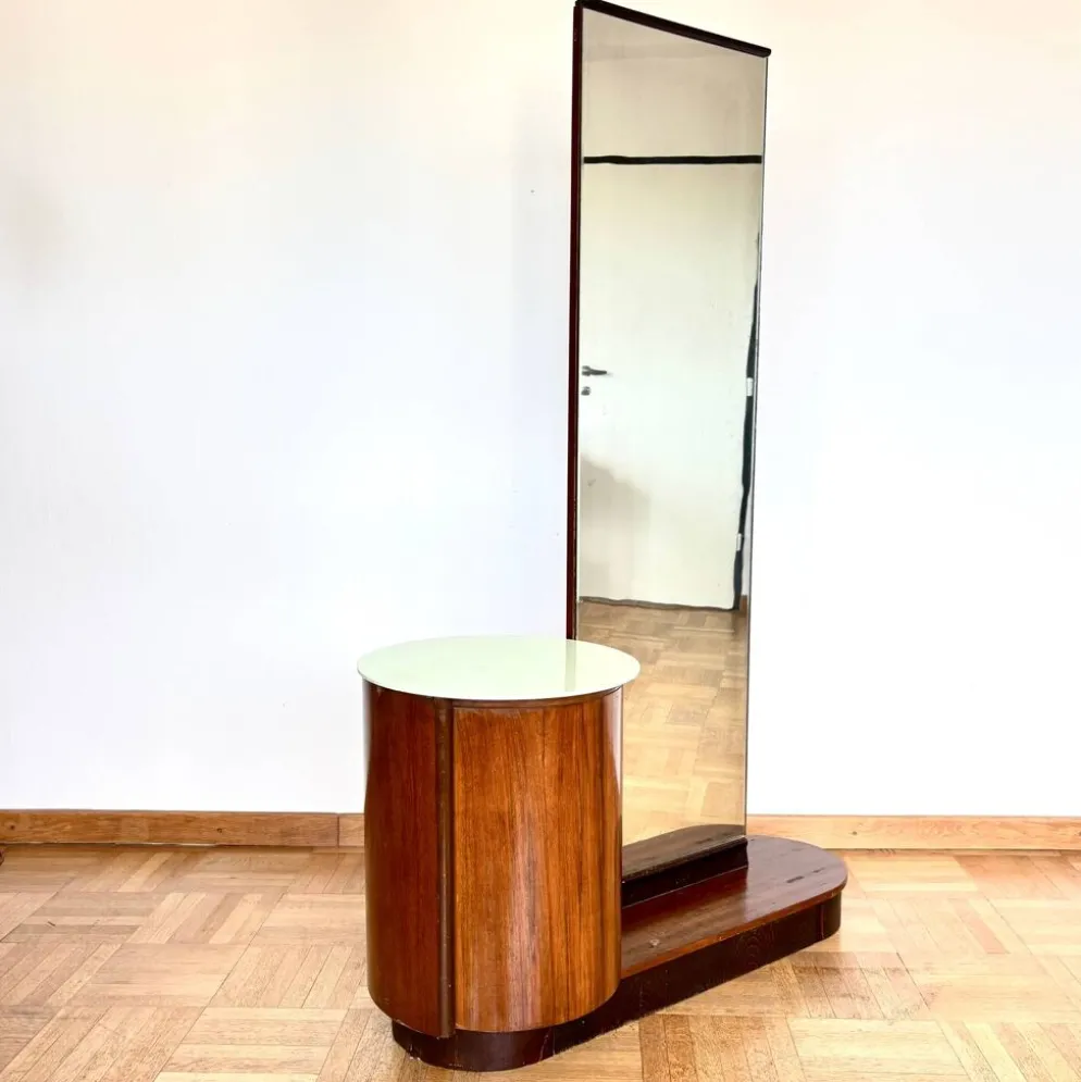 Halabala J., coiffeur chez UP Zavody, Tchécoslovaquie