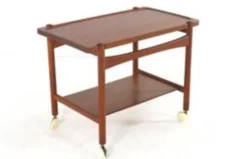 Hans J. Wegner pour le chariot Andreas Tuck - design danois