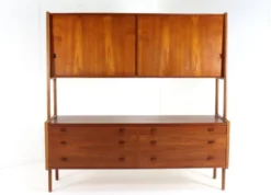 Hans Wegner pour RY mobiler RY-20 kast - Deens design