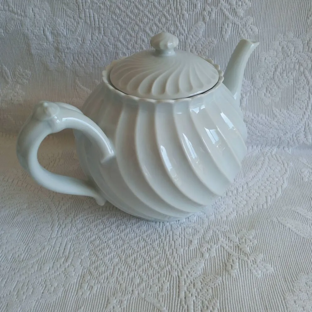 Haviland Limoges service à café Torse blanc doré 20 pièces 8 tasses