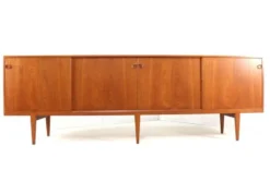 Henry Rosengren Hansen pour le buffet Brande Møbelindustri modèle 49 | 240 cm
