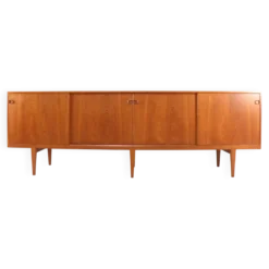 Henry Rosengren Hansen pour le buffet Brande Møbelindustri modèle 49 | 240 cm