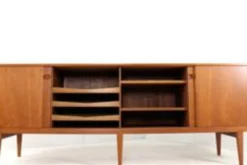 Henry Rosengren Hansen pour le buffet Brande Møbelindustri modèle 49 | 240 cm
