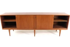 Henry Rosengren Hansen pour le buffet Brande Møbelindustri modèle 49 | 240 cm
