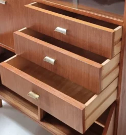 Highboard du milieu du siècle