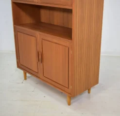Highboard par Dyrlund vitrine en teck scandinave des années 1970 danoise