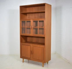 Highboard par Dyrlund vitrine en teck scandinave des années 1970 danoise