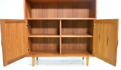 Highboard par Dyrlund vitrine en teck scandinave des années 1970 danoise
