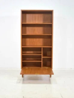 Highboard par Poul Hundevad, années 1960, cabinet scandinave en teck danois.