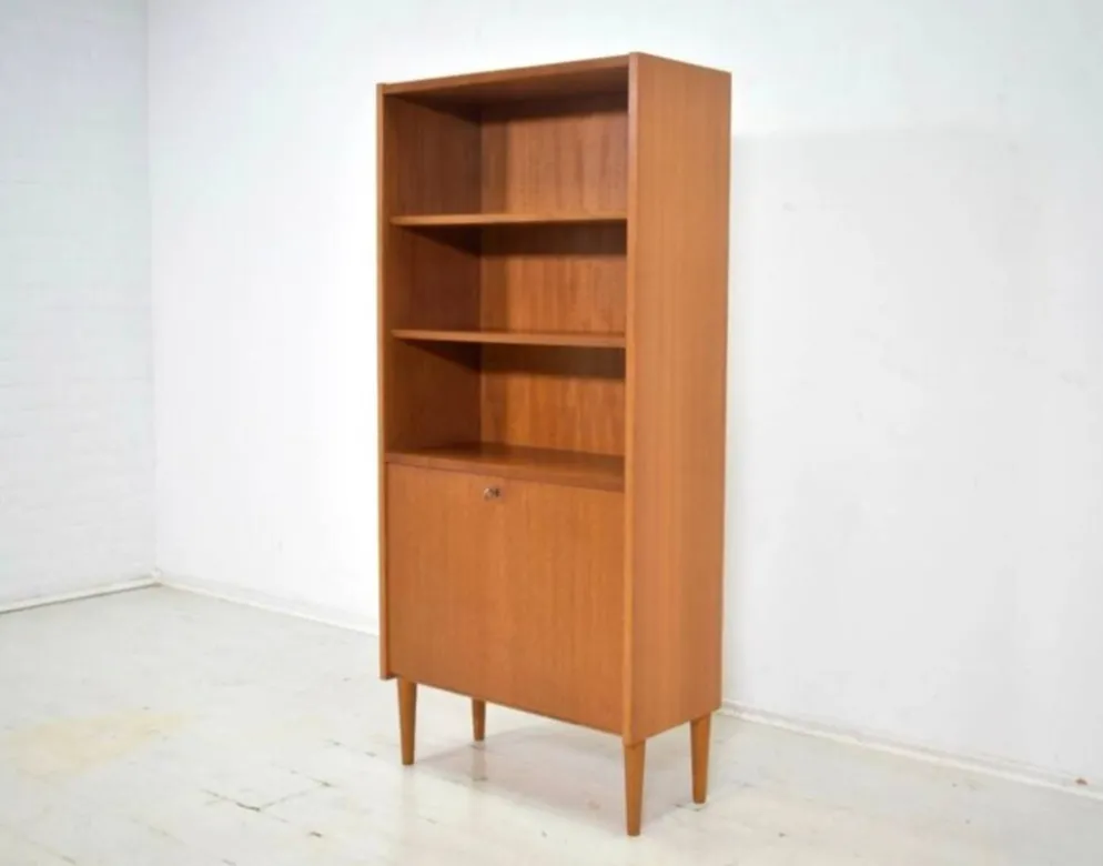 Highboard par Poul Hundevad, années 1960, cabinet scandinave en teck danois.