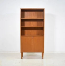 Highboard par Poul Hundevad, années 1960, cabinet scandinave en teck danois.