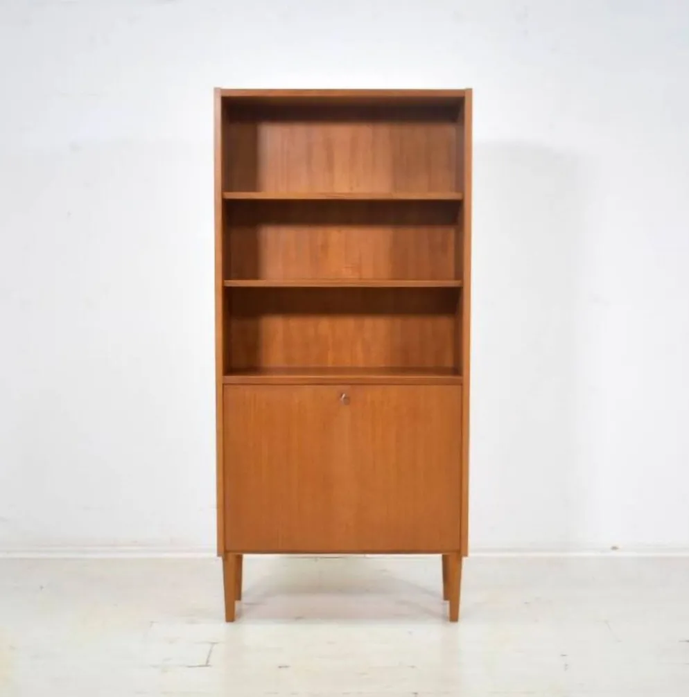 Highboard par Poul Hundevad, années 1960, cabinet scandinave en teck danois.