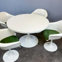 Icônes de design de l'ère spatiale : ensemble de salle à manger 'Set-Line' par K. Schäfer pour Lübke, années 1960.