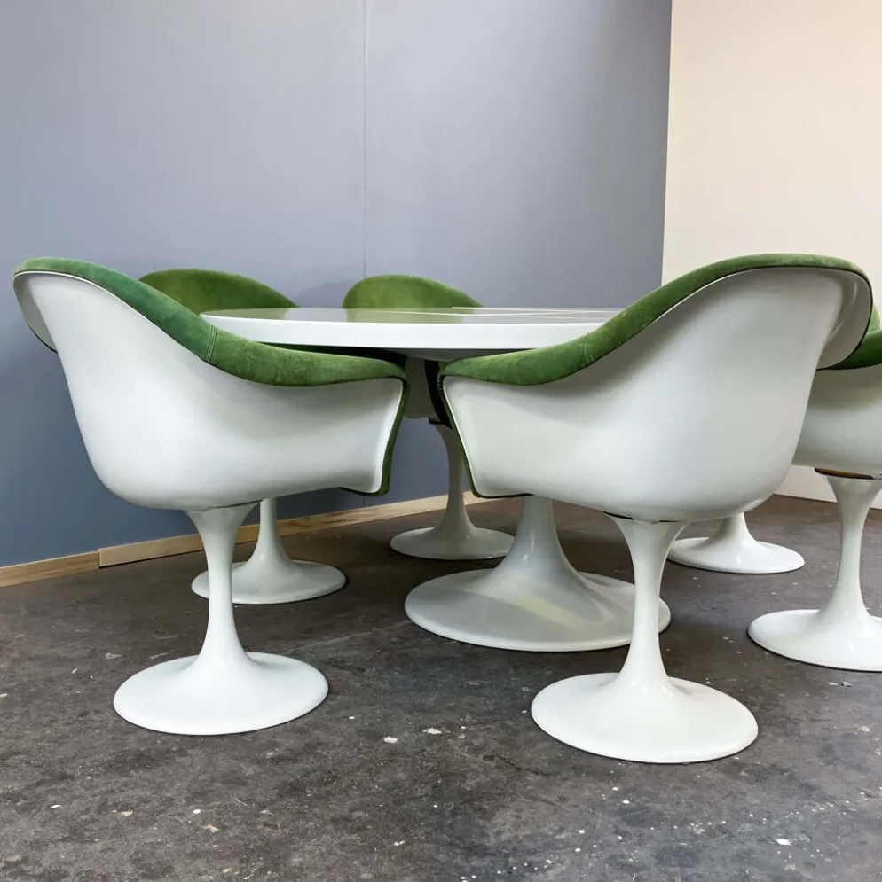Icônes de design de l'ère spatiale : ensemble de salle à manger 'Set-Line' par K. Schäfer pour Lübke, années 1960.