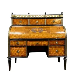 Important Bureau a Cylindre époque Louis XVI en marquéterie