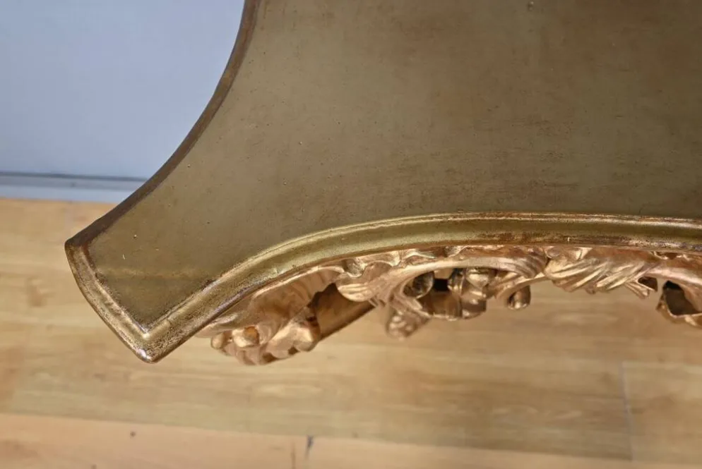 Importante console d’applique en bois doré, style Louis XV – Milieu XXe