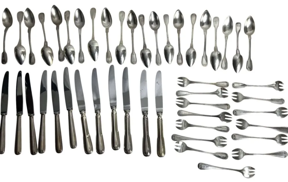 Important lot couverts 118 pièces métal argenté Ercuis, Christofle XXème