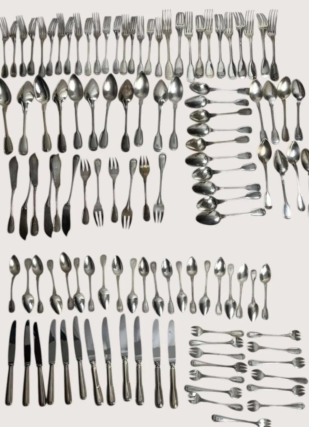 Important lot couverts 118 pièces métal argenté Ercuis, Christofle XXème