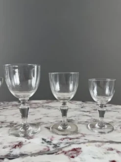 Important service de verres en cristal Baccarat, 43 pièces, XXe Siècle