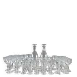 Important service de verres en cristal Baccarat, 43 pièces, XXe Siècle