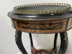 Jardinière Napoléon III en bois noirci et marqueterie de bois clair XIX siè