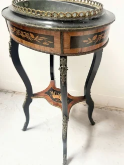 Jardinière Napoléon III en bois noirci et marqueterie de bois clair XIX siè