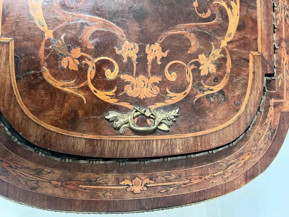 Jardinière Napoléon III en bois de placage XIX siècle