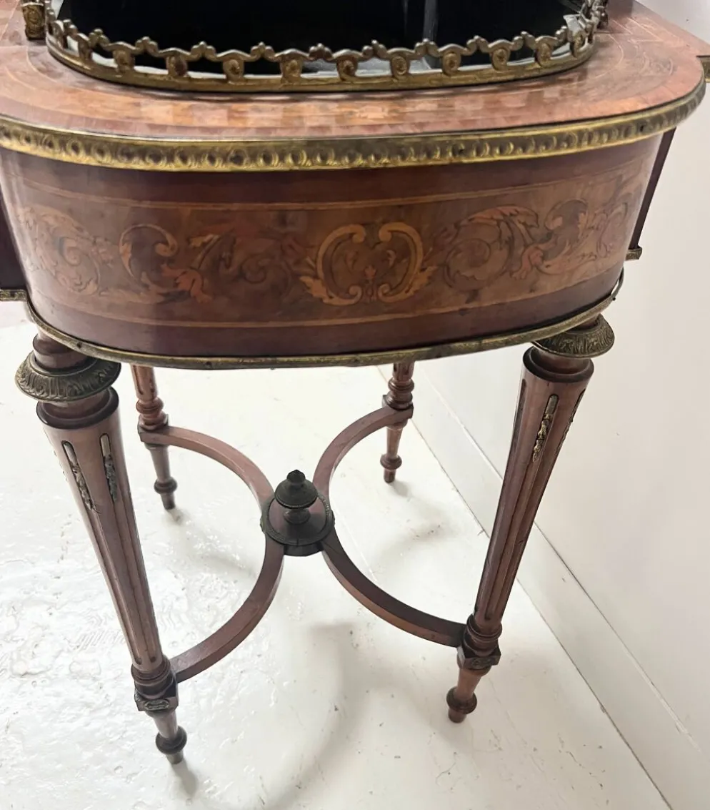 Jardinière Napoléon III en bois de placage XIX siècle
