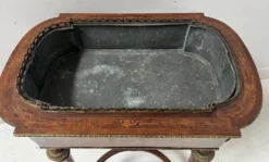 Jardinière Napoléon III en bois de placage XIX siècle