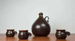 Jarre en céramique de studio allemande Mid-Century Modern avec tasses par Melitta Teubner, années 1960, ensemble de 4