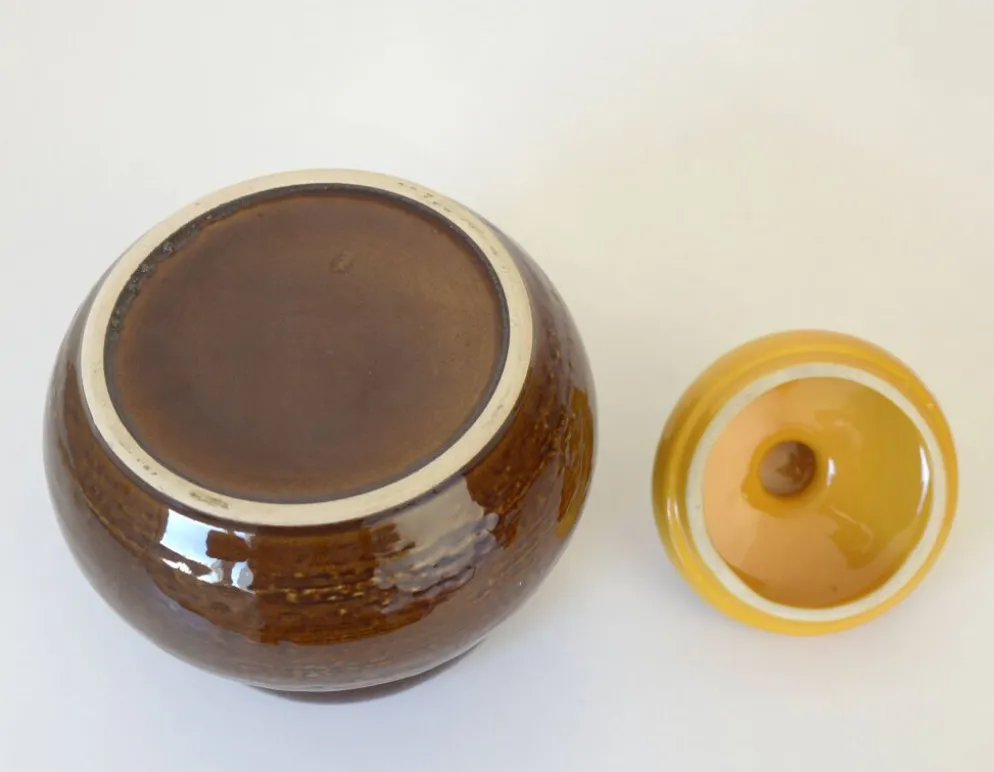 Jarre en céramique vintage faite à la main / Poterie rétro marron et jaune pour la cuisine